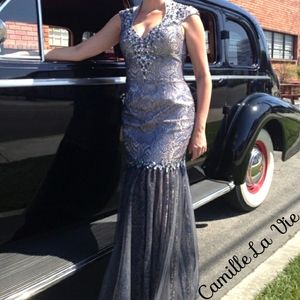 emerald green formal dress short Sheer Lace Bodice Straight Across Spaghetti Straps Short Cocktail Dress main image 1